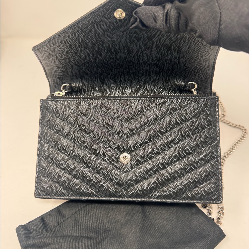 💯💎Authentic💎 Saint Laurent Calfskin Envelope Black Leather Wallet On Chain - Picture 9 of 13